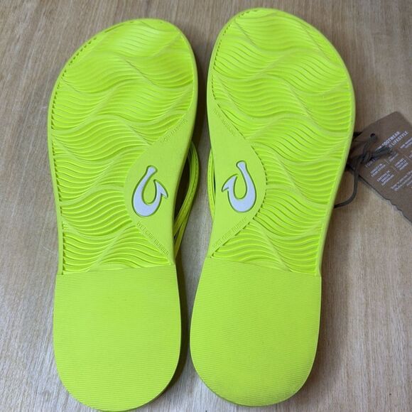 NWT-OLUKAI- Aka Sandals in citron lime green- women Size 7 - Picture 9 of 9